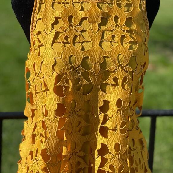 LOFT women’s XS embroidered lace sleeveless top - Picture 2 of 9